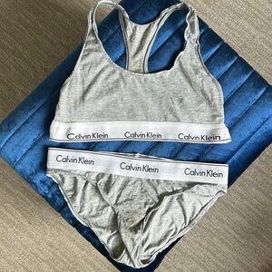 NWOT gray CALVIN KLEIN matching bra & bottom lounge set (size M)